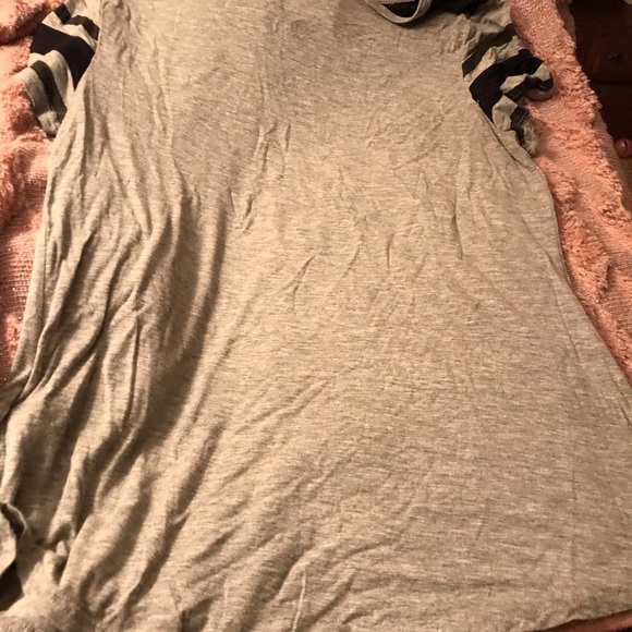 Chicago bulls woman’s short sleeve shirt - Picture 4 of 4